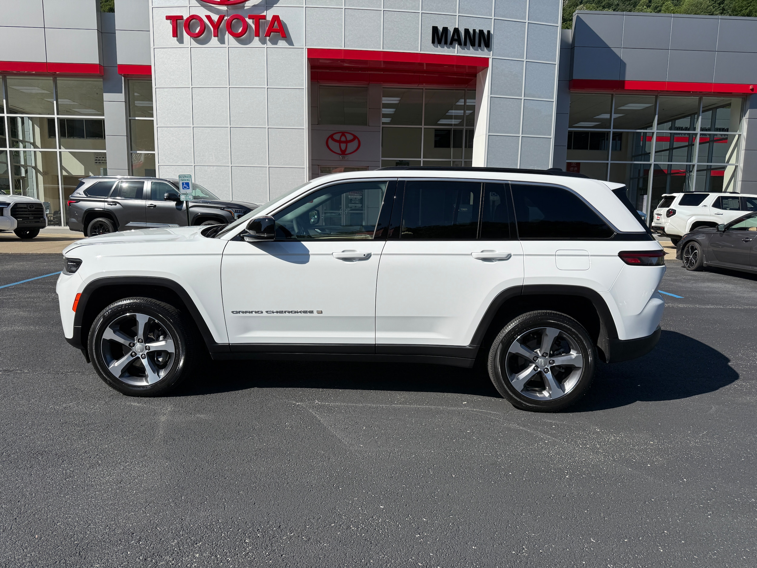 jeep grand cherokee 2026 1C4RJHBR6TC201273 image jeep grand cherokee 2026 1C4RJHBR6TC201273 image